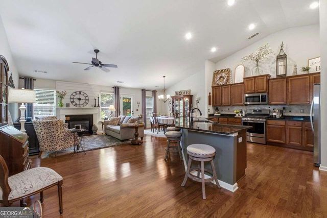 260 Creek View Lane, Acworth, GA 30102