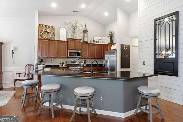 260 Creek View Lane, Acworth, GA 30102