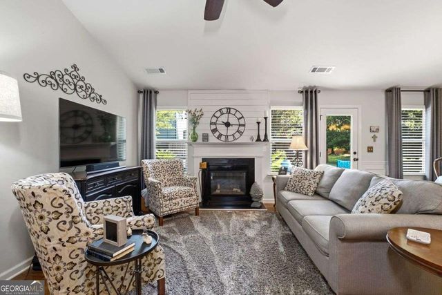260 Creek View Lane, Acworth, GA 30102