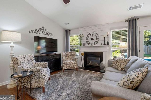 260 Creek View Lane, Acworth, GA 30102
