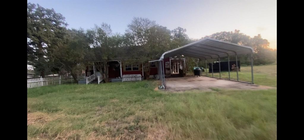 11270 Leisure Road, Brenham, TX 77833