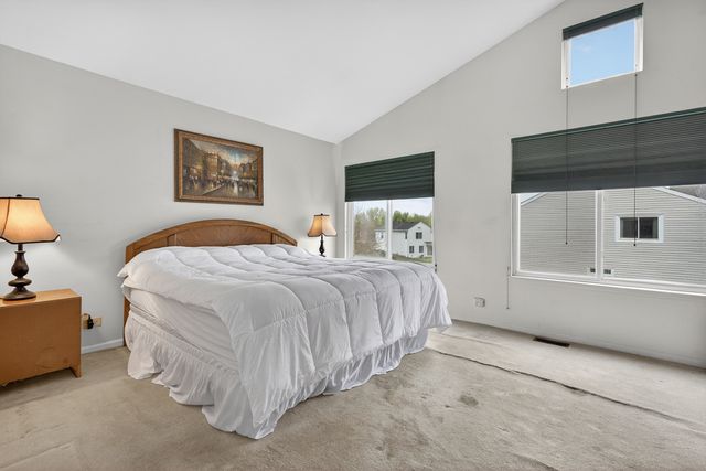 320 Starwood Pass, Lake In The Hills, IL 60156