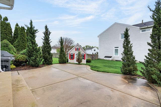 320 Starwood Pass, Lake In The Hills, IL 60156