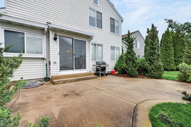 320 Starwood Pass, Lake In The Hills, IL 60156