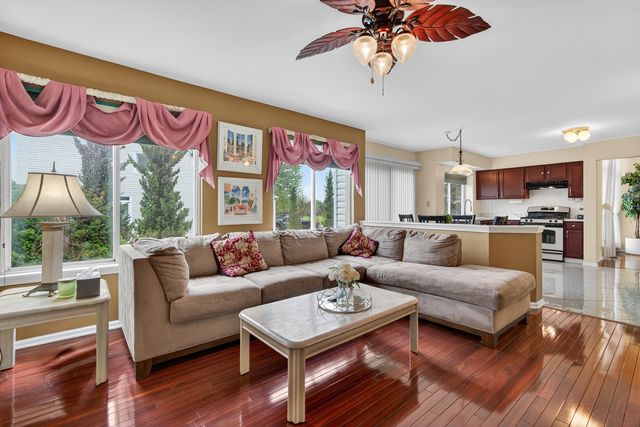 320 Starwood Pass, Lake In The Hills, IL 60156
