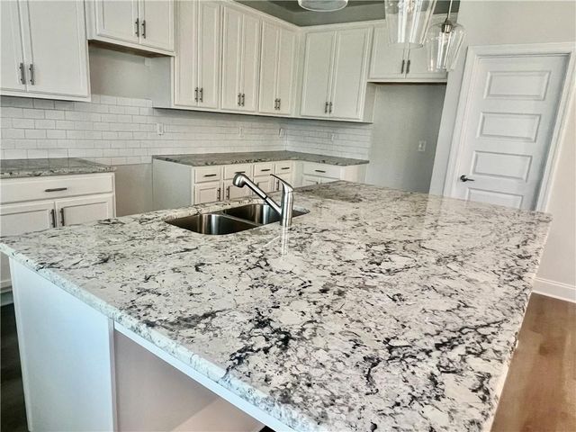 476 Lawson Drive, Mansfield, GA 30055