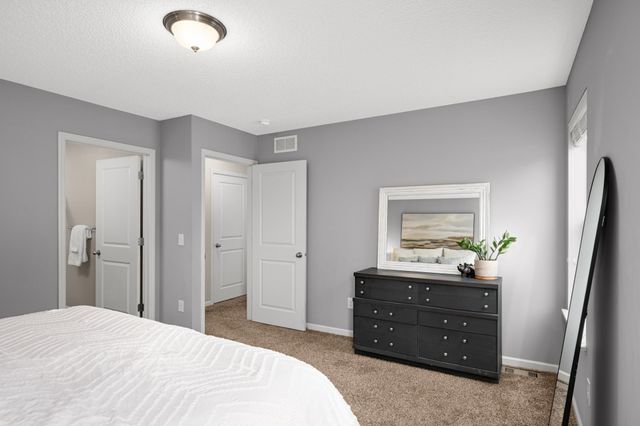 15149 Emory Circle, Apple Valley, MN 55124