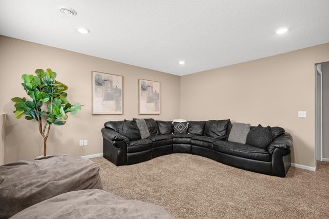 15149 Emory Circle, Apple Valley, MN 55124