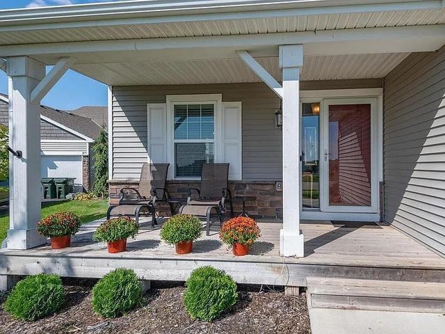 15149 Emory Circle, Apple Valley, MN 55124