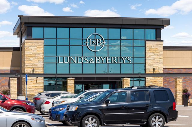 15149 Emory Circle, Apple Valley, MN 55124