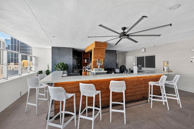 227 NE 2nd St 2805, Miami, FL 33132