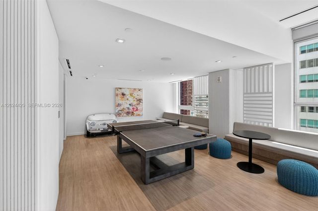 227 NE 2nd St 2805, Miami, FL 33132