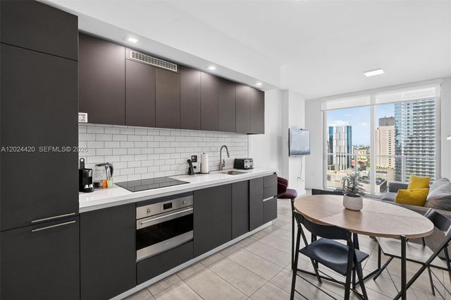 227 NE 2nd St 2805, Miami, FL 33132