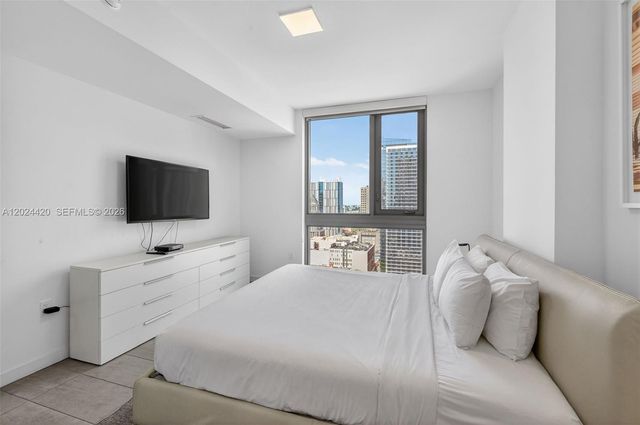 227 NE 2nd St 2805, Miami, FL 33132