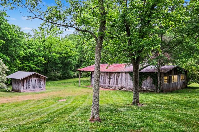 2020 Estes Ln, Columbia, TN 38401