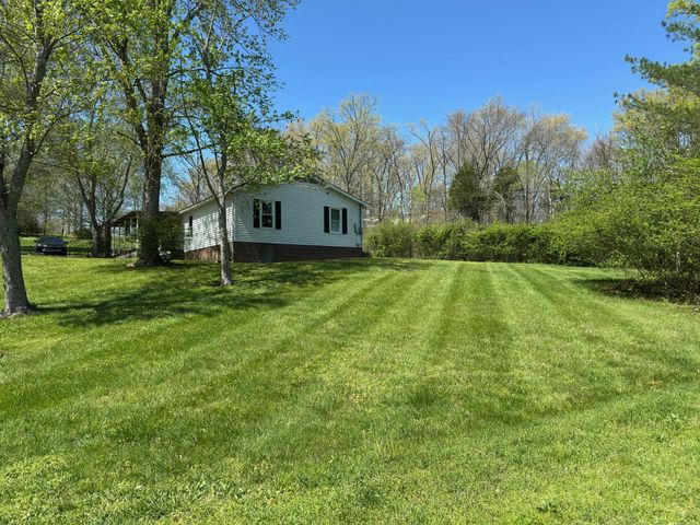 2020 Estes Ln, Columbia, TN 38401