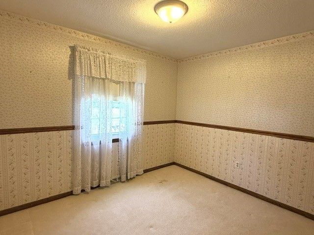 2258 SAINT ANDREW Drive, Erie, PA 16509