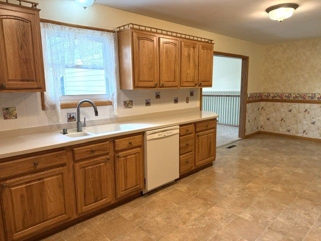 2258 SAINT ANDREW Drive, Erie, PA 16509