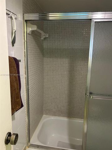 3821 Environ Blvd 202, Lauderhill, FL 33319