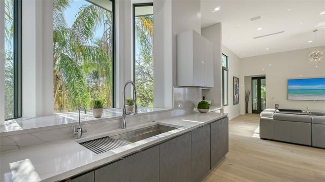 1540 HILLVIEW DRIVE, Sarasota, FL 34239