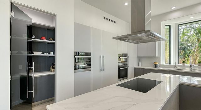 1540 HILLVIEW DRIVE, Sarasota, FL 34239