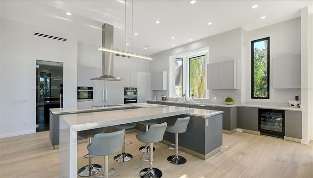 1540 HILLVIEW DRIVE, Sarasota, FL 34239