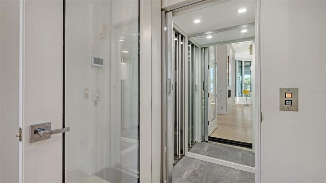 1540 HILLVIEW DRIVE, Sarasota, FL 34239