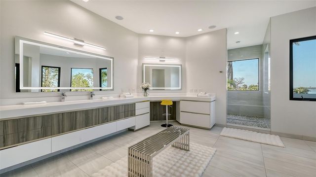 1540 HILLVIEW DRIVE, Sarasota, FL 34239