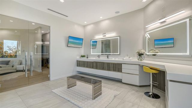 1540 HILLVIEW DRIVE, Sarasota, FL 34239