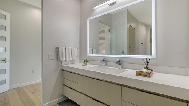 1540 HILLVIEW DRIVE, Sarasota, FL 34239