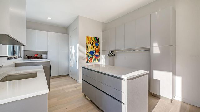 1540 HILLVIEW DRIVE, Sarasota, FL 34239