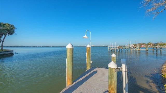 1540 HILLVIEW DRIVE, Sarasota, FL 34239