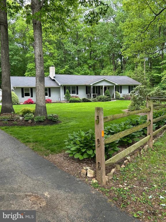 372 HIPKINS RD, West Grove, PA 19390
