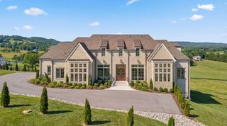 2420 Walter Way, College Grove, TN 37046