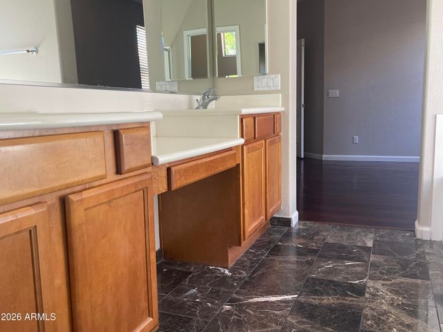 844 S Roca Court NW, Gilbert, AZ 85296