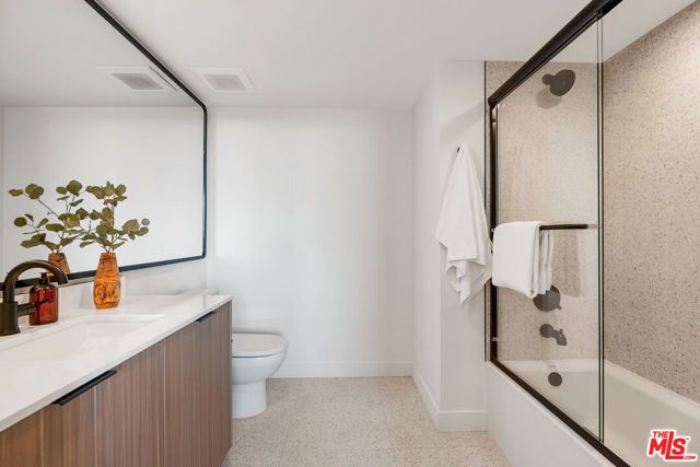 3688 Overland Avenue 624, Los Angeles, CA 90034