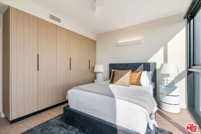 3688 Overland Avenue 624, Los Angeles, CA 90034