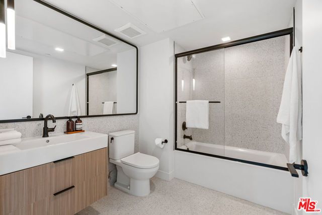 3688 Overland Avenue 624, Los Angeles, CA 90034