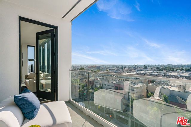 3688 Overland Avenue 624, Los Angeles, CA 90034