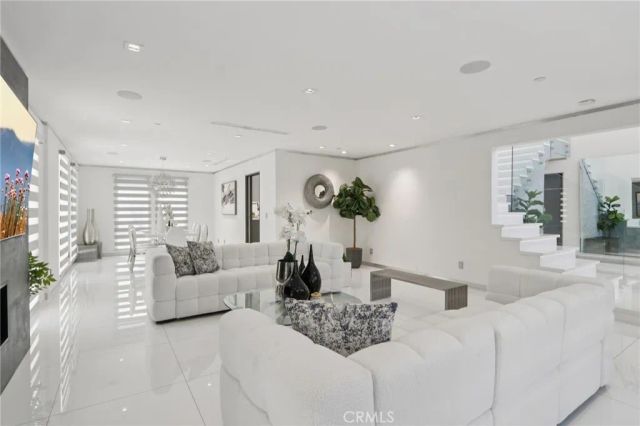 23670 Park Andorra, Calabasas, CA 91302