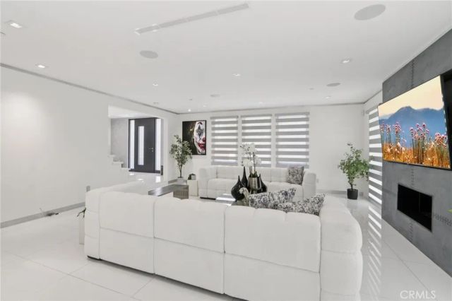 23670 Park Andorra, Calabasas, CA 91302