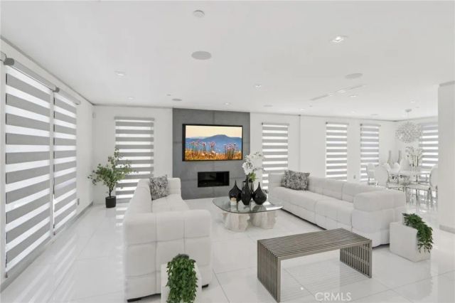 23670 Park Andorra, Calabasas, CA 91302