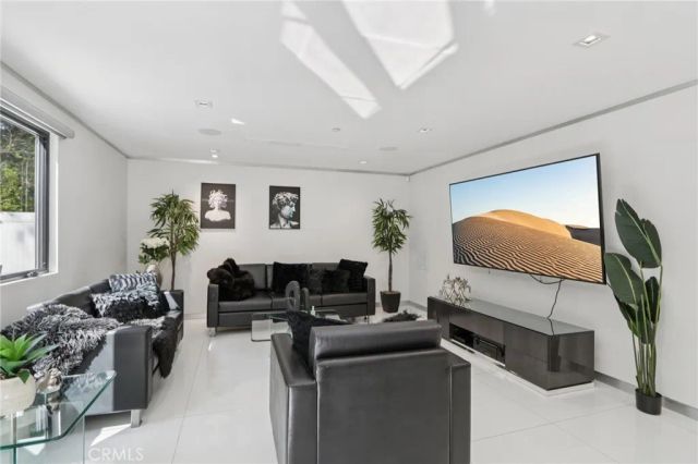 23670 Park Andorra, Calabasas, CA 91302