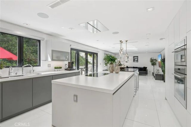 23670 Park Andorra, Calabasas, CA 91302