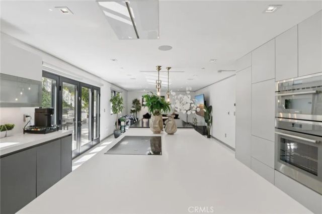 23670 Park Andorra, Calabasas, CA 91302