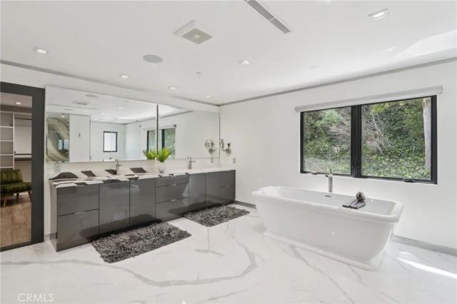 23670 Park Andorra, Calabasas, CA 91302