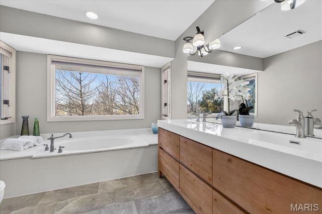 481 Saint Thomas Isle Lane, Wildwood, MO 63040