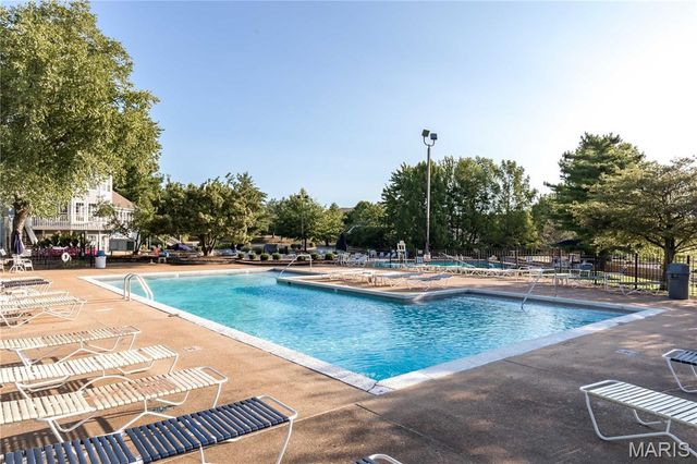 481 Saint Thomas Isle Lane, Wildwood, MO 63040