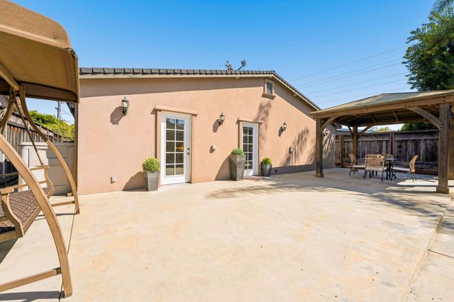 40489 Davis Street, Fremont, CA 94538