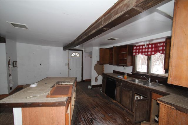 16758 Kenmore Road, Kendall, NY 14476
